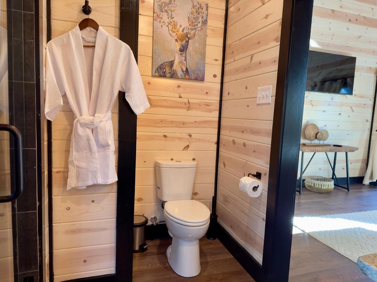 ברוקן בו New Luxury Cabin, Hot Tub, Forest Views,Hotel Style Amenities מראה חיצוני תמונה