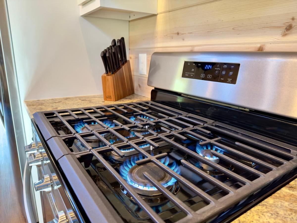 ברוקן בו New Luxury Cabin, Hot Tub, Forest Views,Hotel Style Amenities מראה חיצוני תמונה
