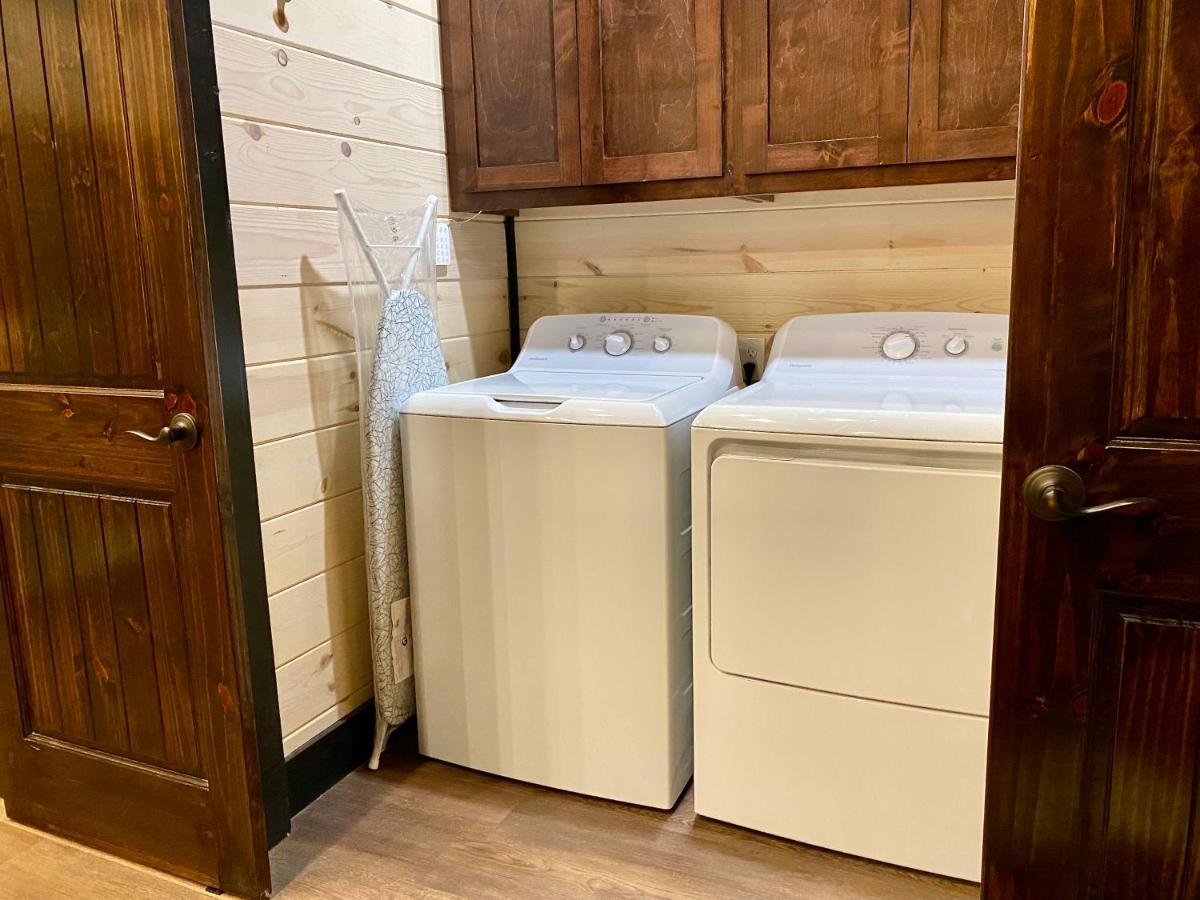 ברוקן בו New Luxury Cabin, Hot Tub, Forest Views,Hotel Style Amenities מראה חיצוני תמונה